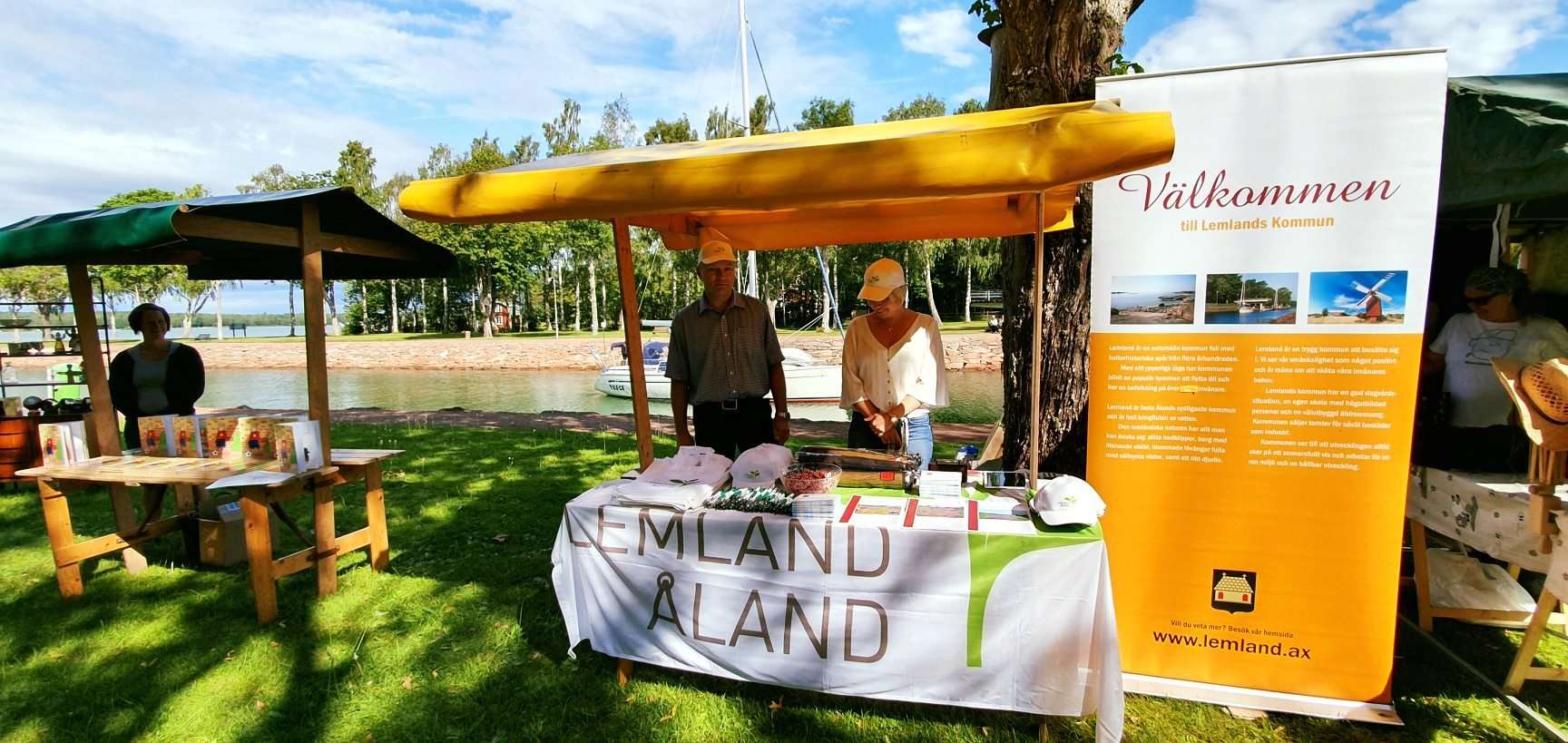 Markkinakojuja Lemströmin kanavalla Kanalkalasetin aikaan